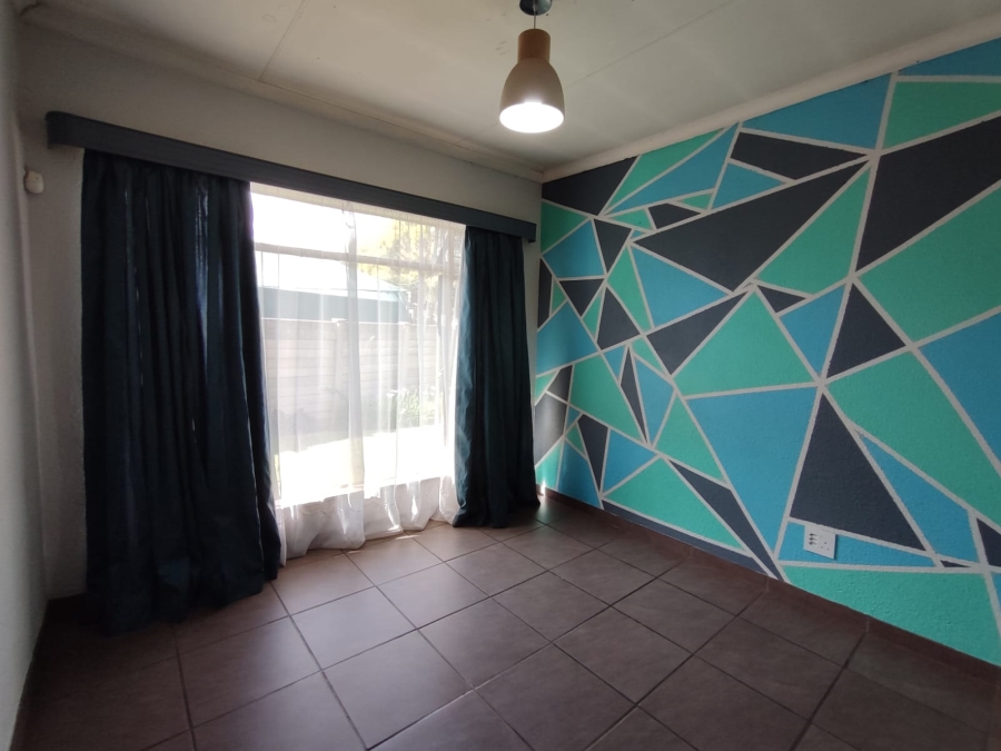 4 Bedroom Property for Sale in Lourenspark North West